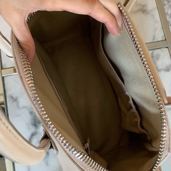 Givenchy Antigona Medium Leather Satchel - Picture 3 of 3